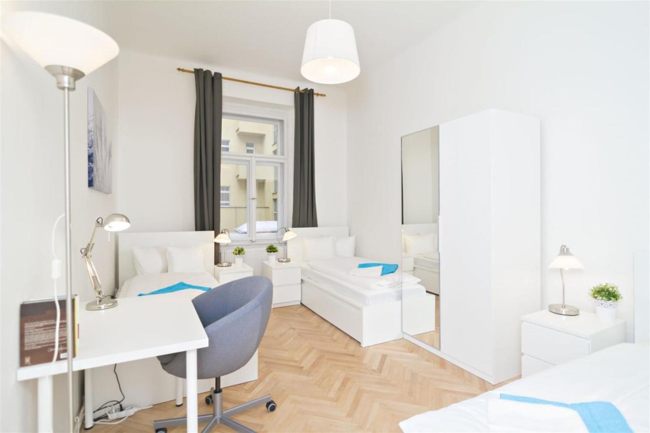 With 2 Bathrooms- 5 Minutes From Old Town - 102 M2 * Praga