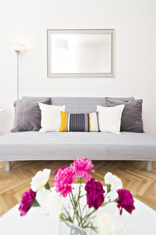 With 2 Bathrooms- 5 Minutes From Old Town - 102 M2 Appartement