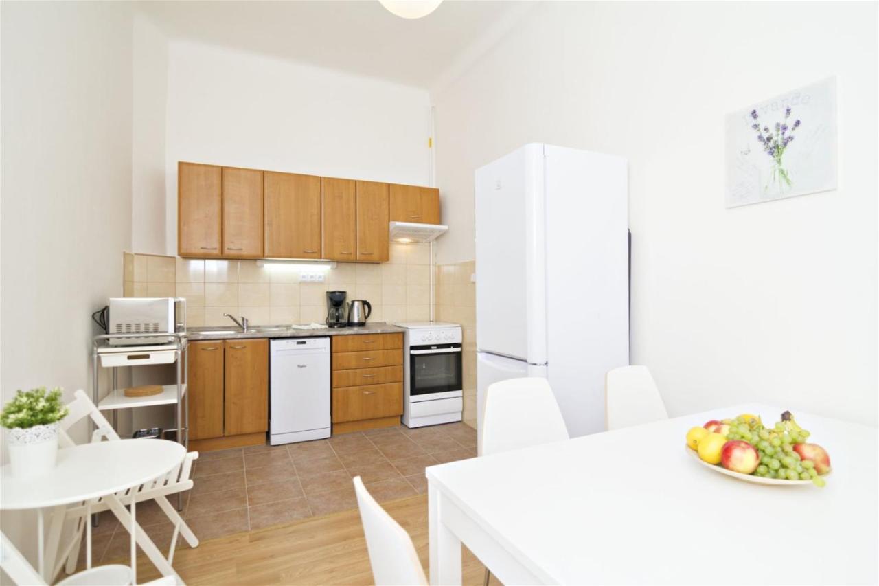 With 2 Bathrooms- 5 Minutes From Old Town - 102 M2 Appartement