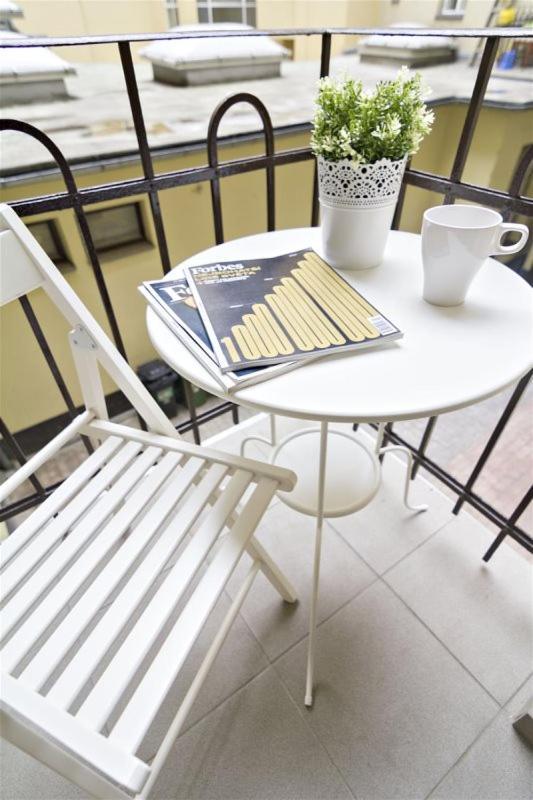 With 2 Bathrooms- 5 Minutes From Old Town - 102 M2 Appartement Prague