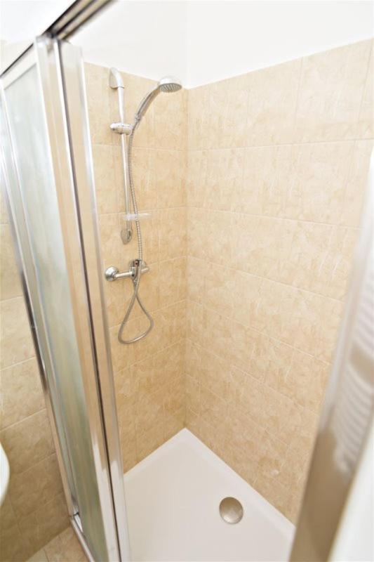 With 2 Bathrooms- 5 Minutes From Old Town - 102 M2 Appartement *