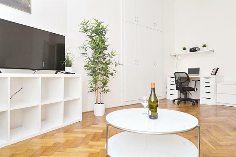 With 2 Bathrooms- 5 Minutes From Old Town - 102 M2 Appartement