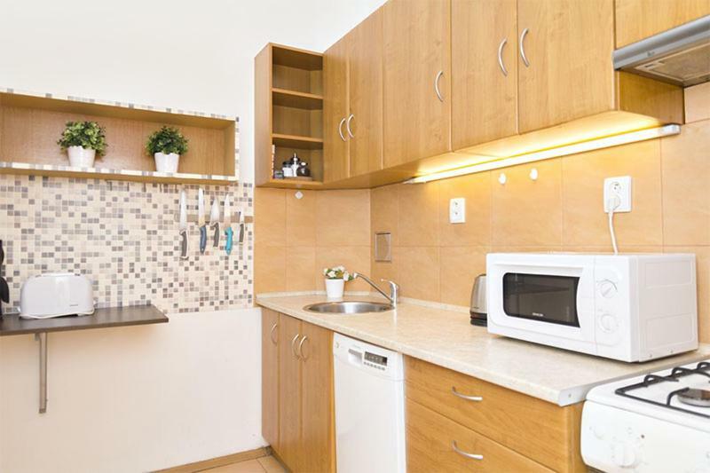 With 2 Bathrooms- 5 Minutes From Old Town - 102 M2 Appartement Prague
